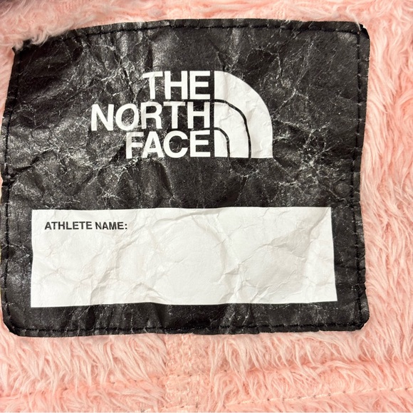 The North Face Infant Oso One-Piece Bunting Plush Pink and Gray 0-3M - Picture 8 of 12